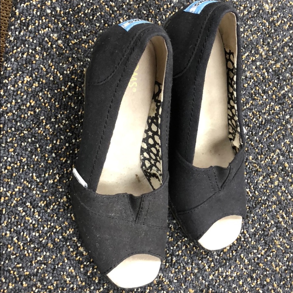 Toms wedges
